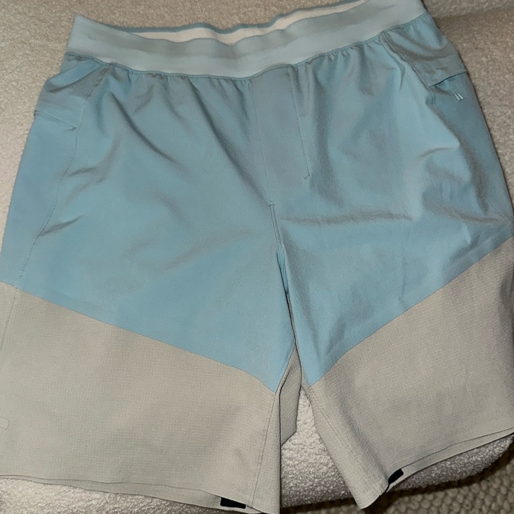 Lululemon shorts Size M